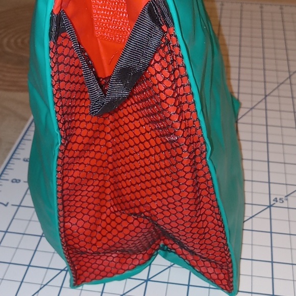 Lunch Tote Bag, Green and Red, Pre-owned - Picture 5 of 10